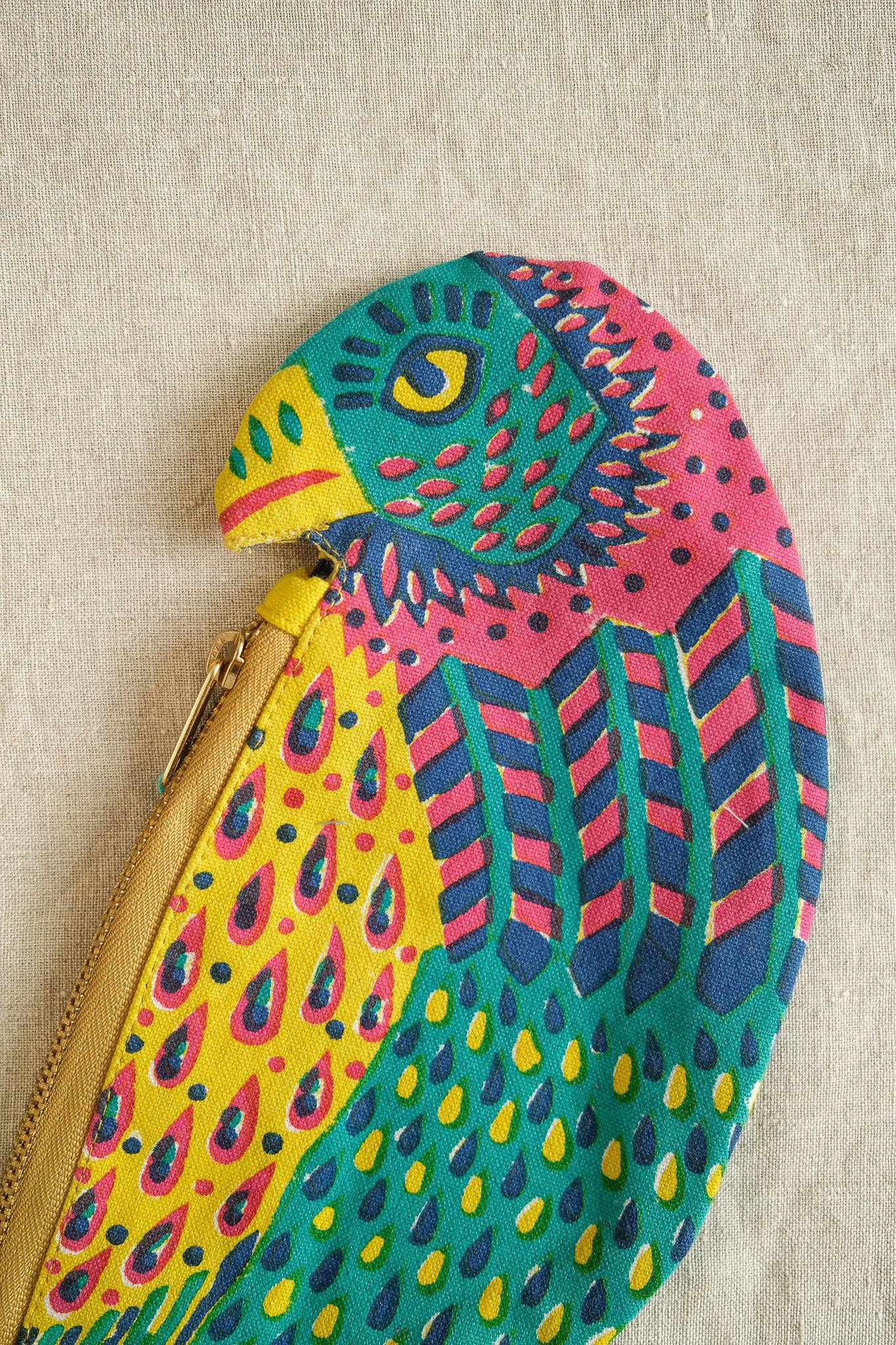 Parrot Pouch