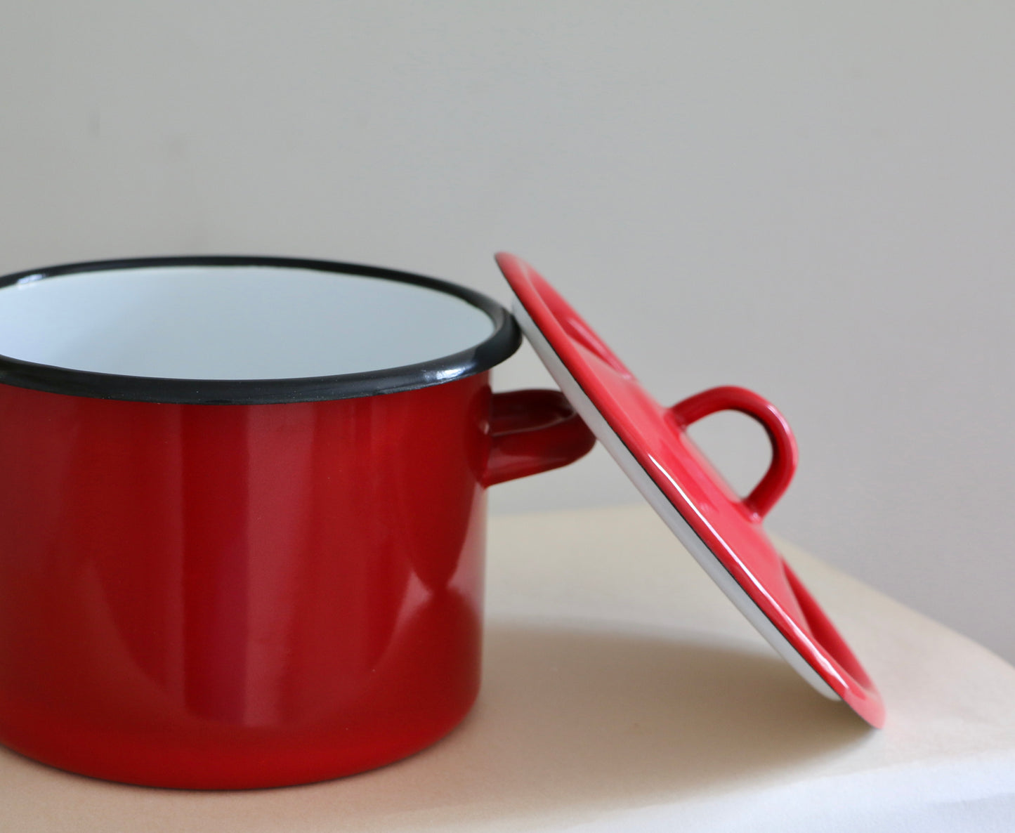Small Enamel Pot - Red