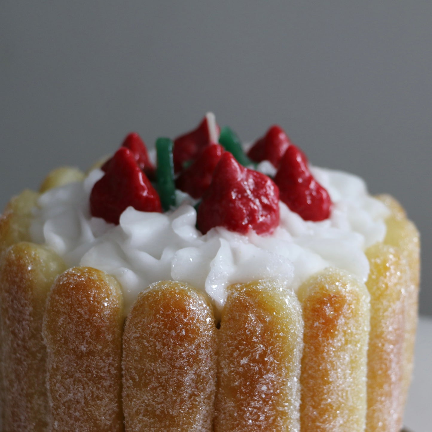Strawberry Meringue Cake Wax Candle