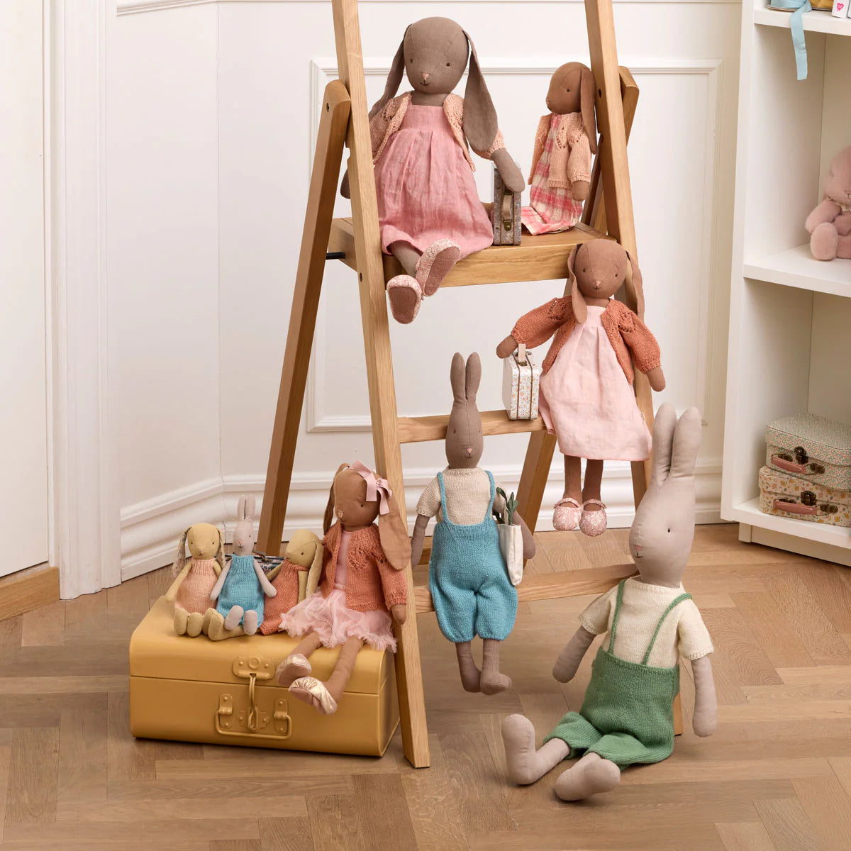 Bunny Size 2 - Cream Yellow in Knitted Dress