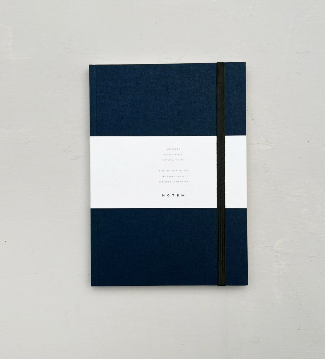 Notem notebook with elastic band