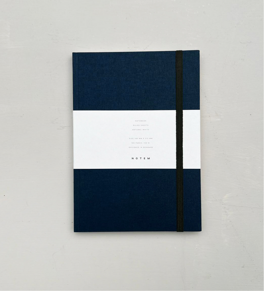 Notem notebook with elastic band