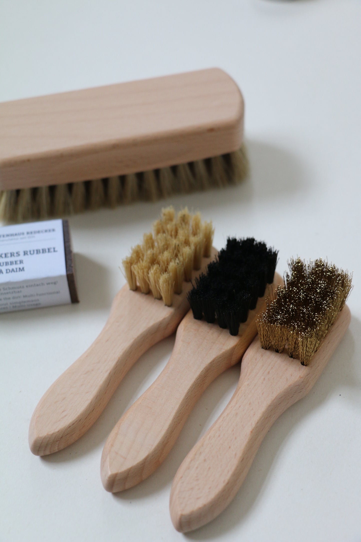 Handled Shoe Polish Brush - Black Bristle