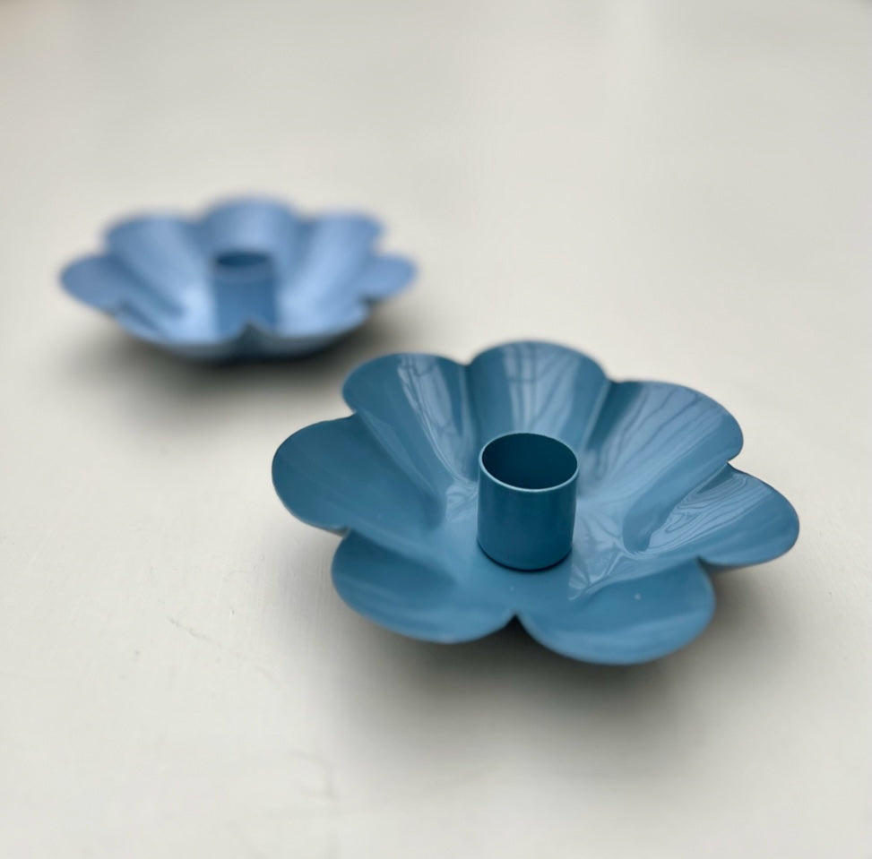 Metal Flower Candle Holder