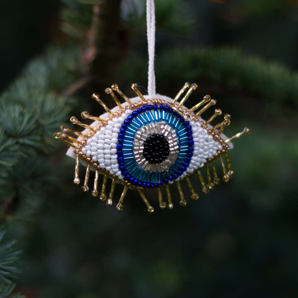 EYE LARGE