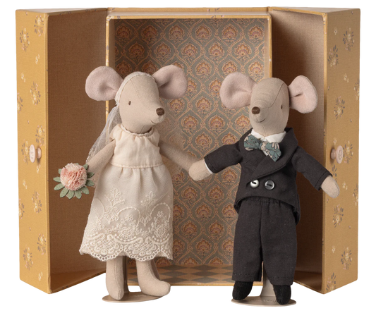 Wedding Mice Couple in Box