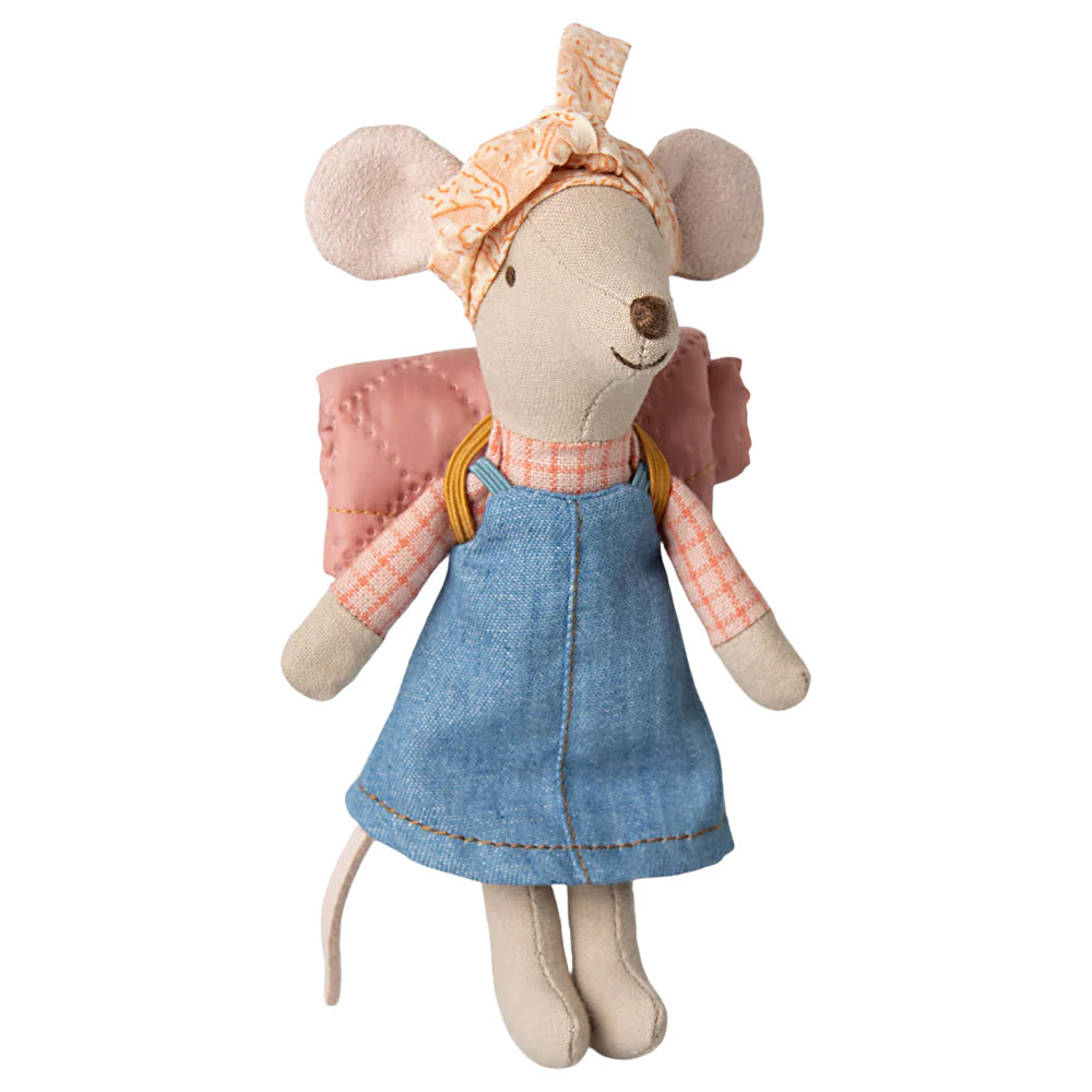 Hiker Mouse - Big Sister