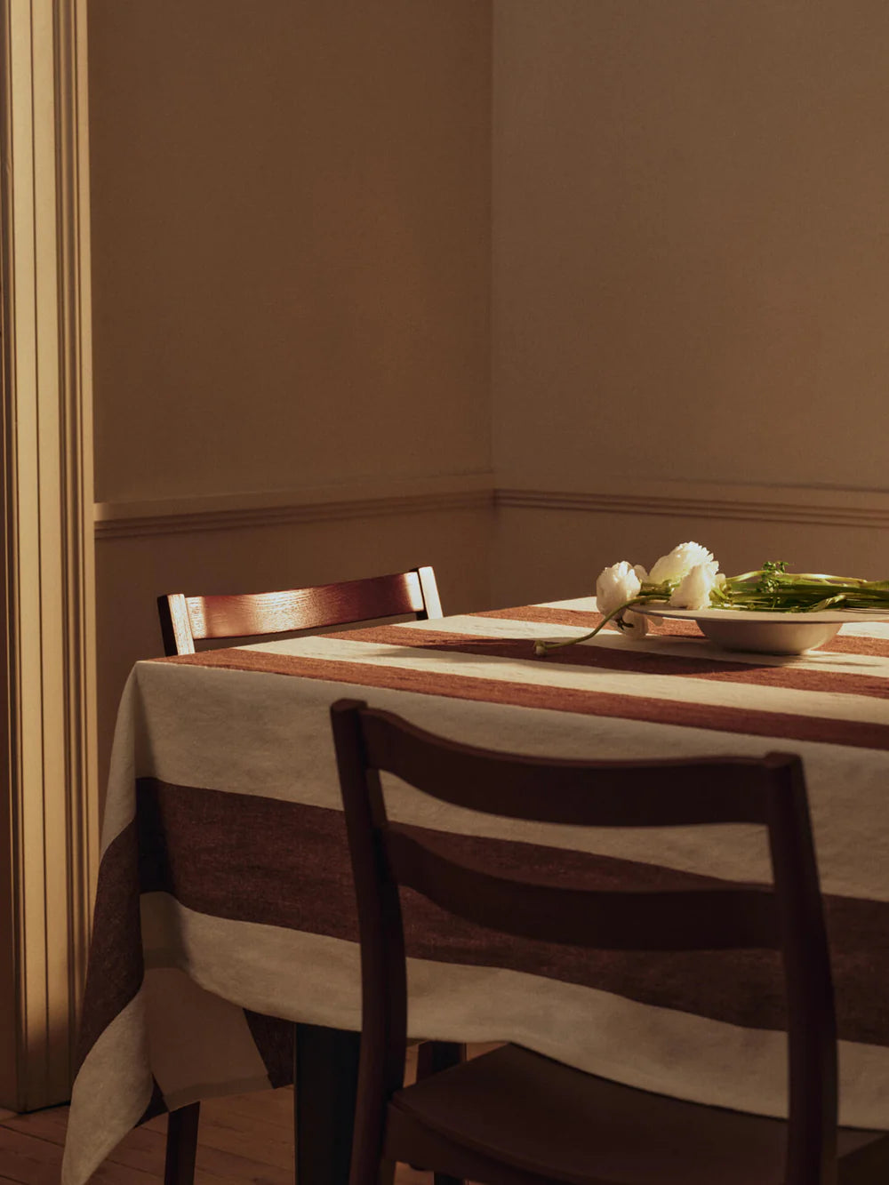 Hale Tablecloth - Chestnut and Lime