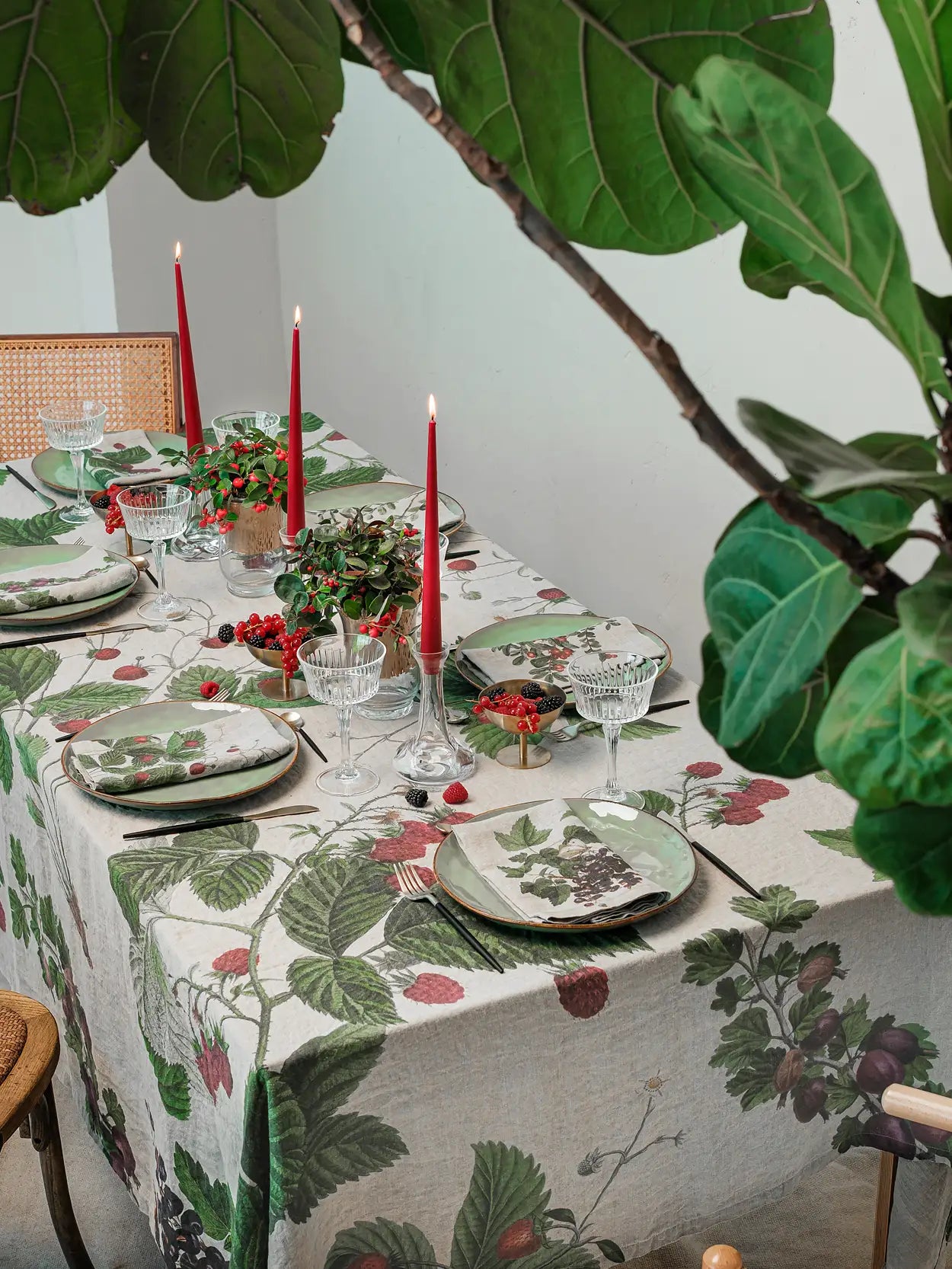 Linen Tablecloth - Berries