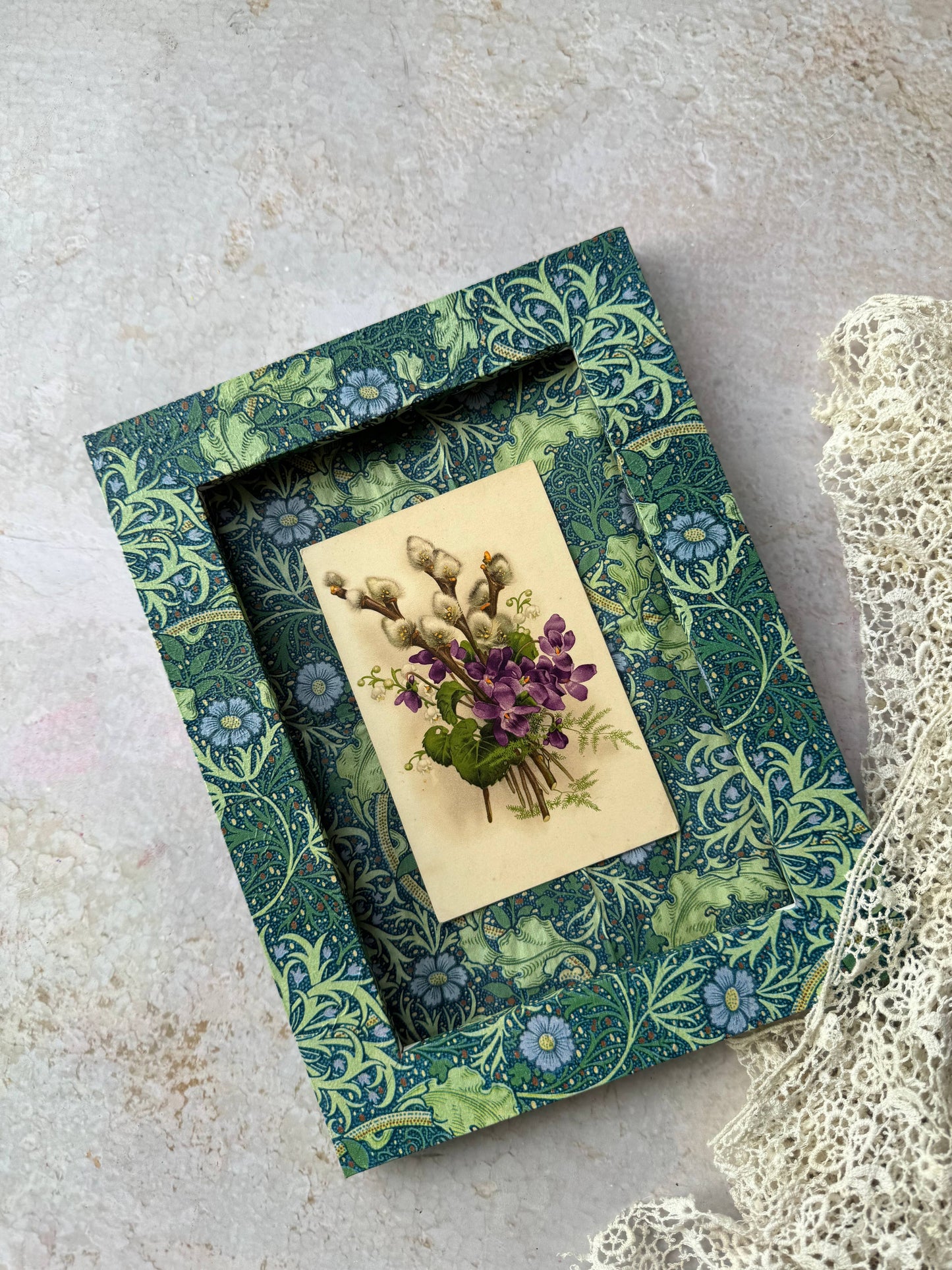 Decoupage Photo Frame - A5 William Morris
