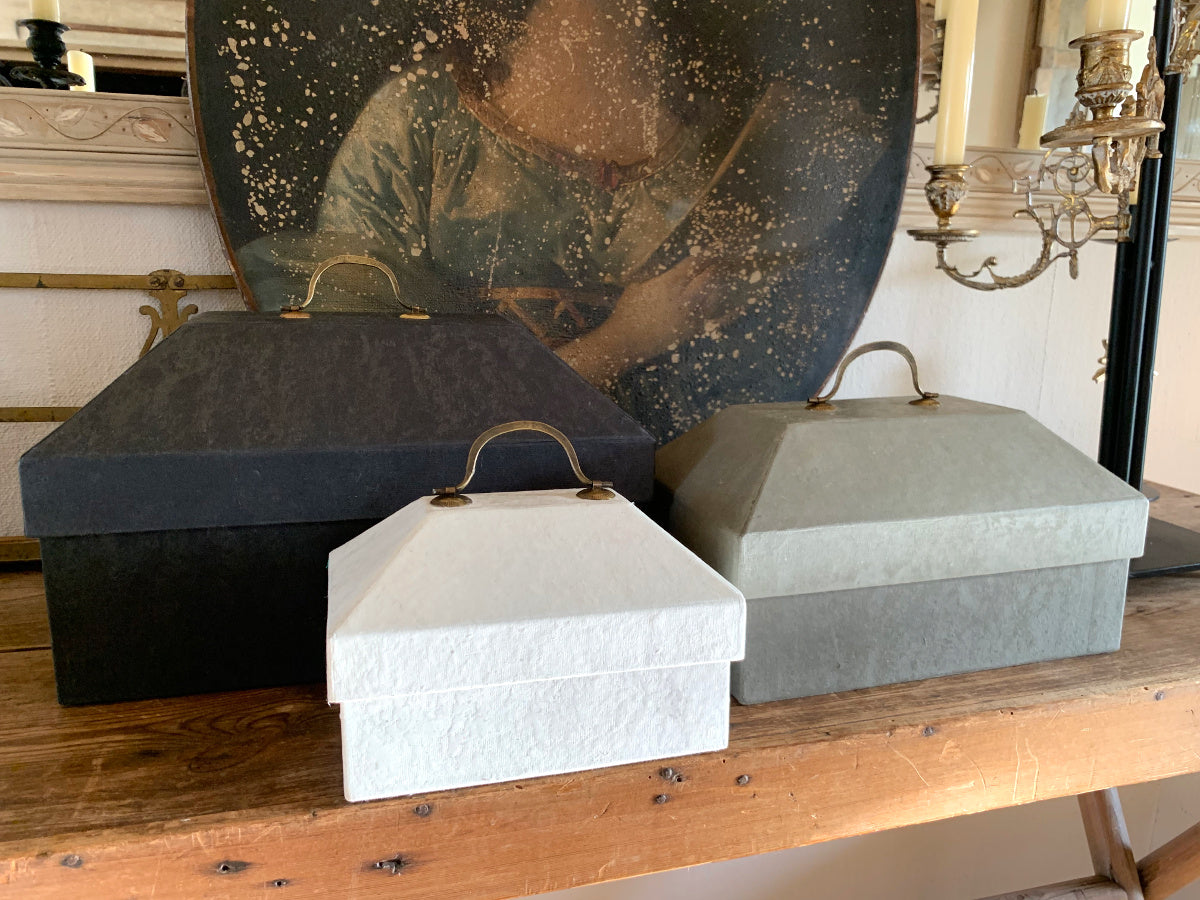 Box with Handle