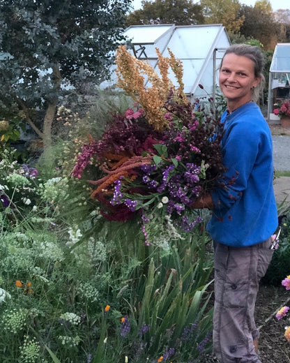 Sculptural Seasonal Flower Arrangement Workshop with Olga Skavos