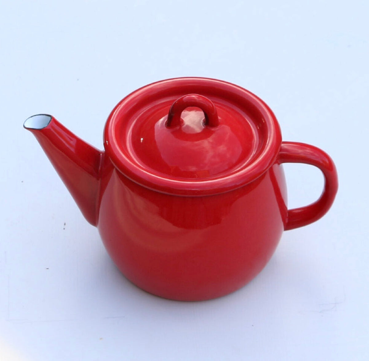 Enamel teapot