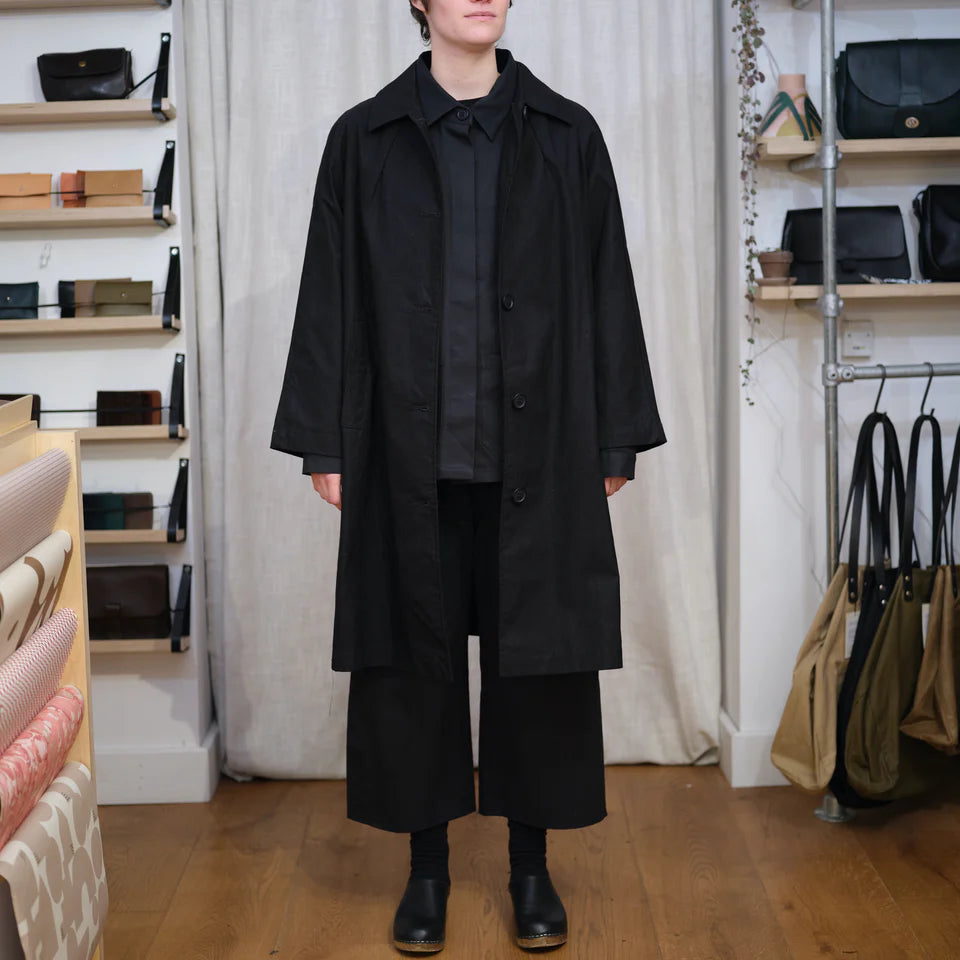 Oversized Waxed Louis Coat - Black