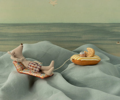 Beach Mouse with Air Mattress - Dad
