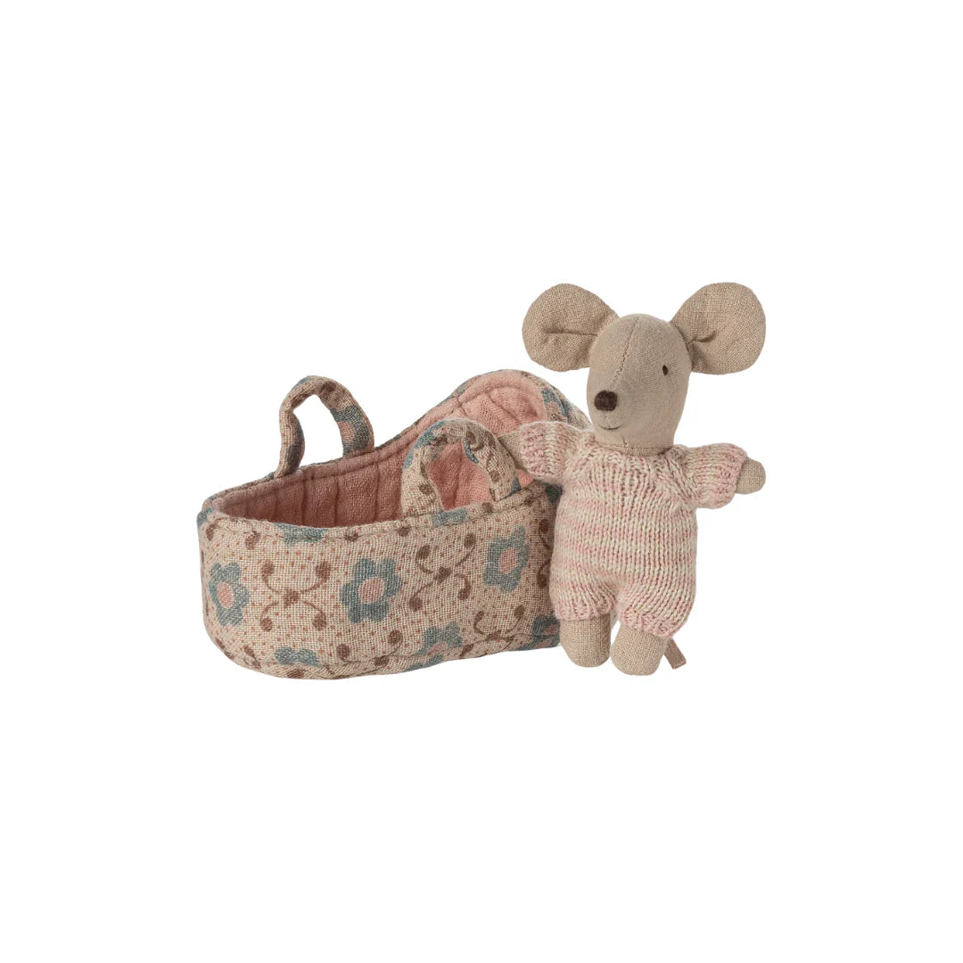 Baby Mouse in Carry Cot - Rose