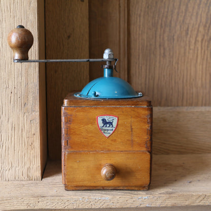 Vintage Coffee/Pepper Grinder #25