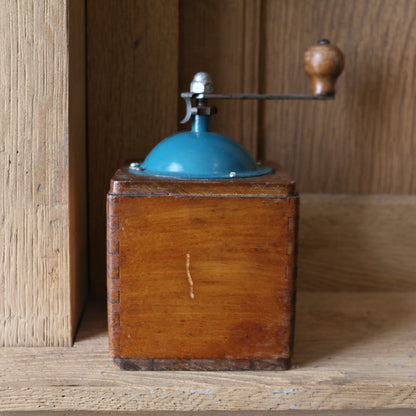 Vintage Coffee/Pepper Grinder #25