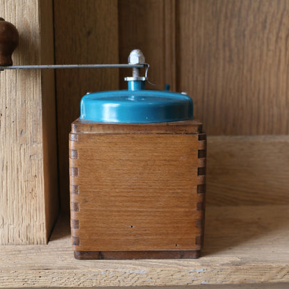 Vintage Coffee/Pepper Grinder #29