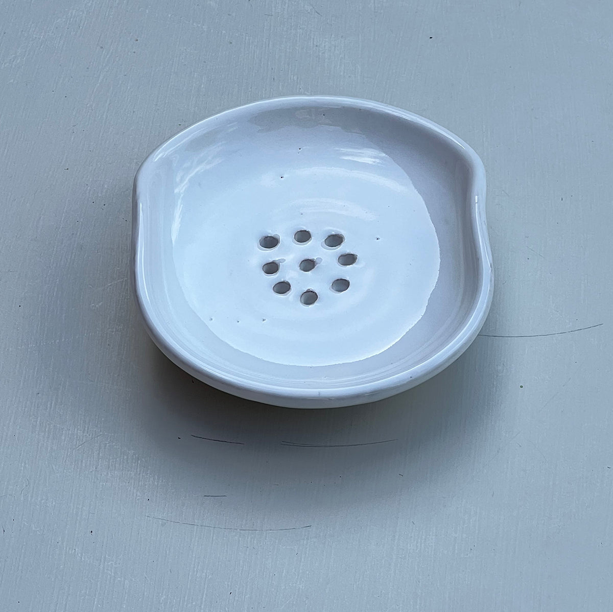 CERAMIC ROUND SOAP DISH