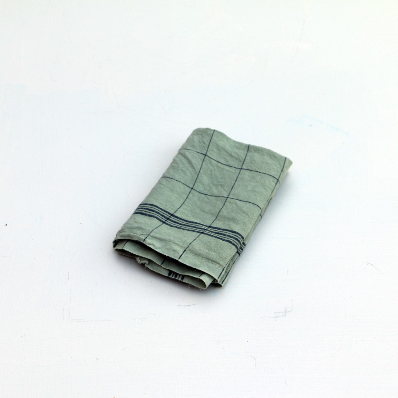Linen tea towel: Checked green